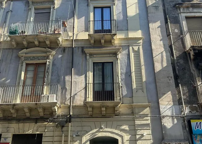 Daire Garibaldi Palace Katanya